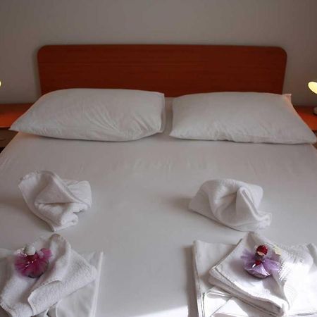 Villa Dvor Apartments Omis Ngoại thất bức ảnh