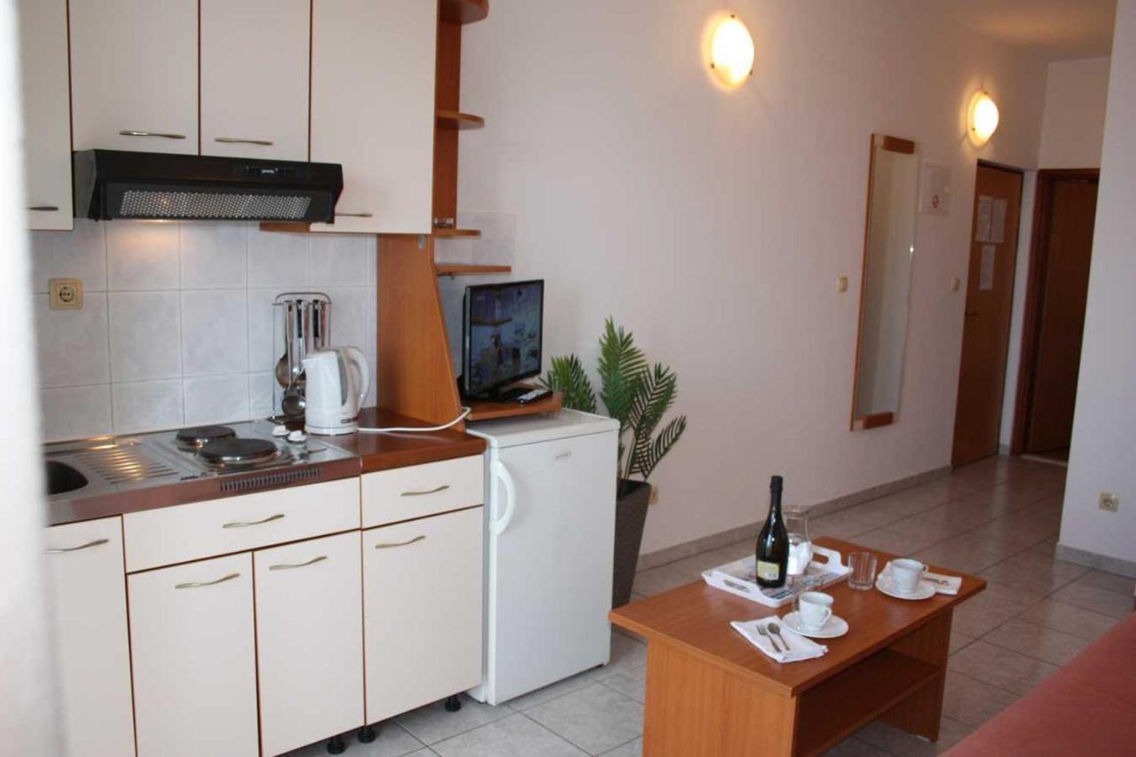 Villa Dvor Apartments Omis Ngoại thất bức ảnh