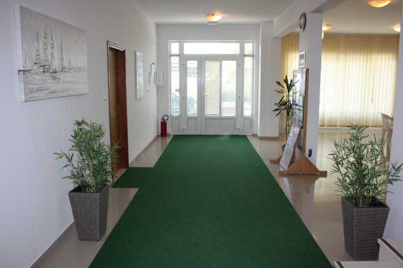 Villa Dvor Apartments Omis Ngoại thất bức ảnh