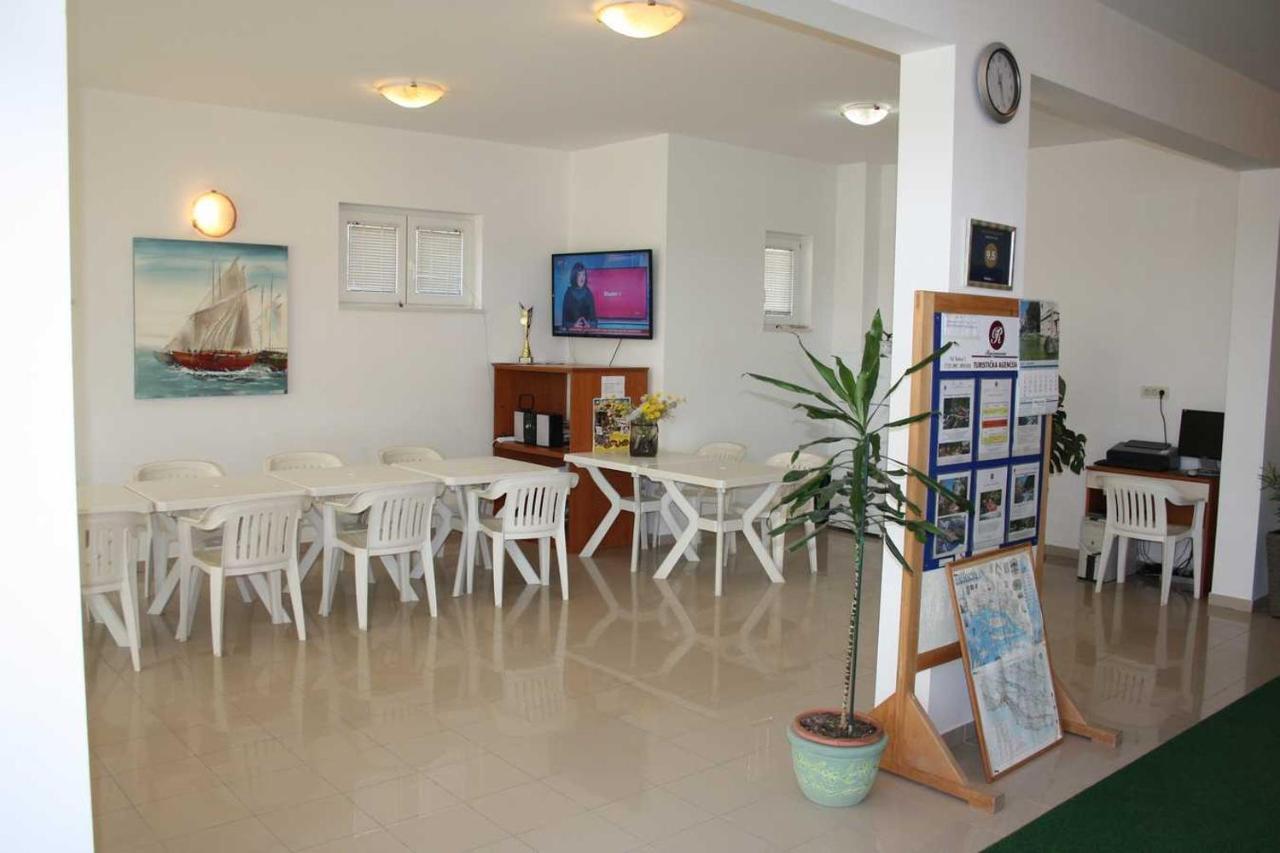 Villa Dvor Apartments Omis Ngoại thất bức ảnh