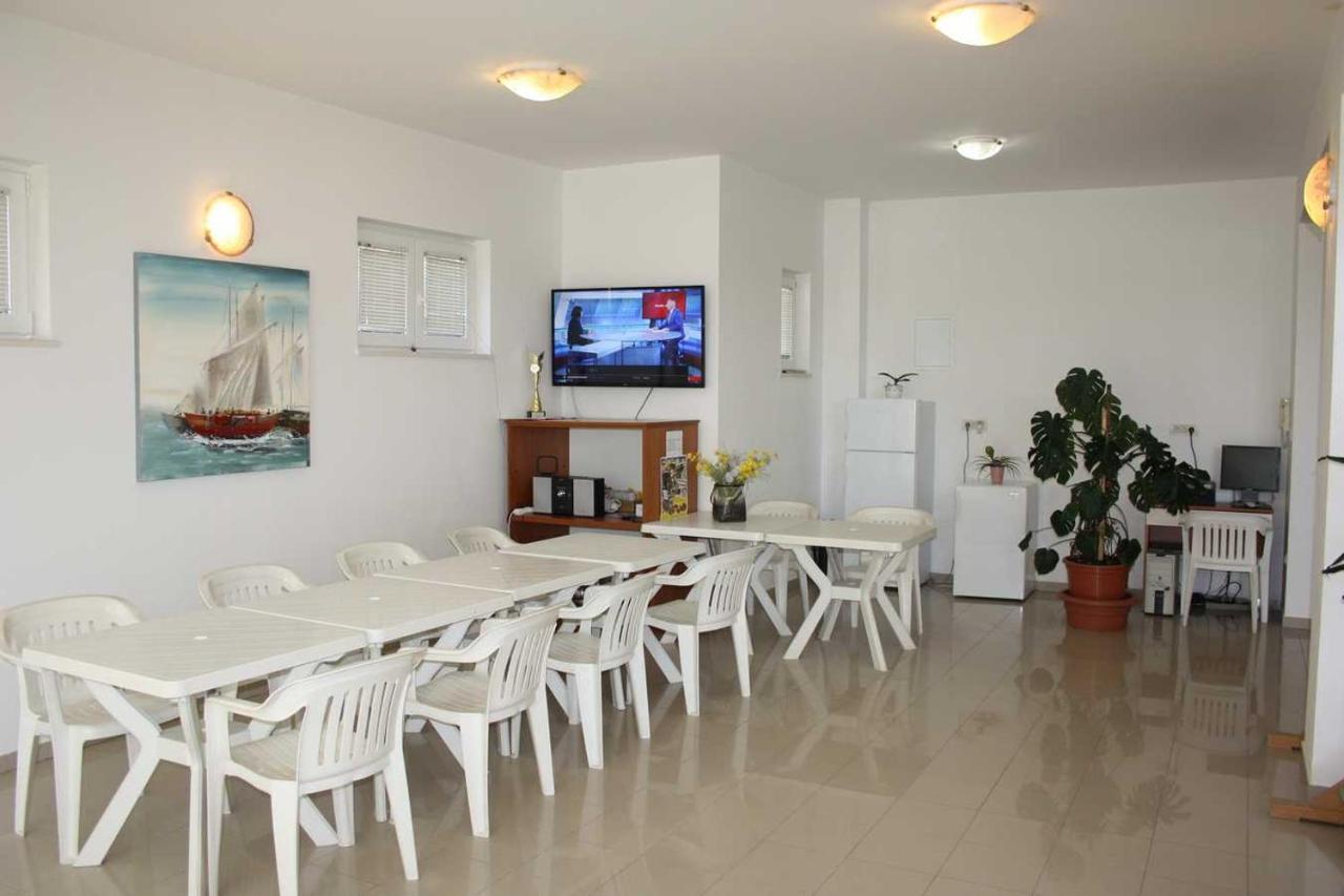 Villa Dvor Apartments Omis Ngoại thất bức ảnh
