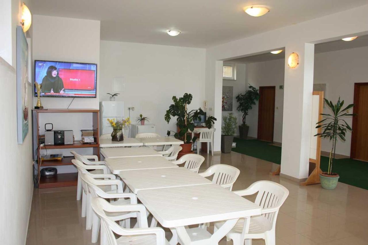 Villa Dvor Apartments Omis Ngoại thất bức ảnh