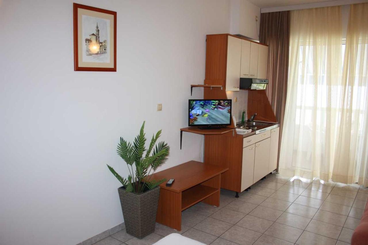 Villa Dvor Apartments Omis Ngoại thất bức ảnh