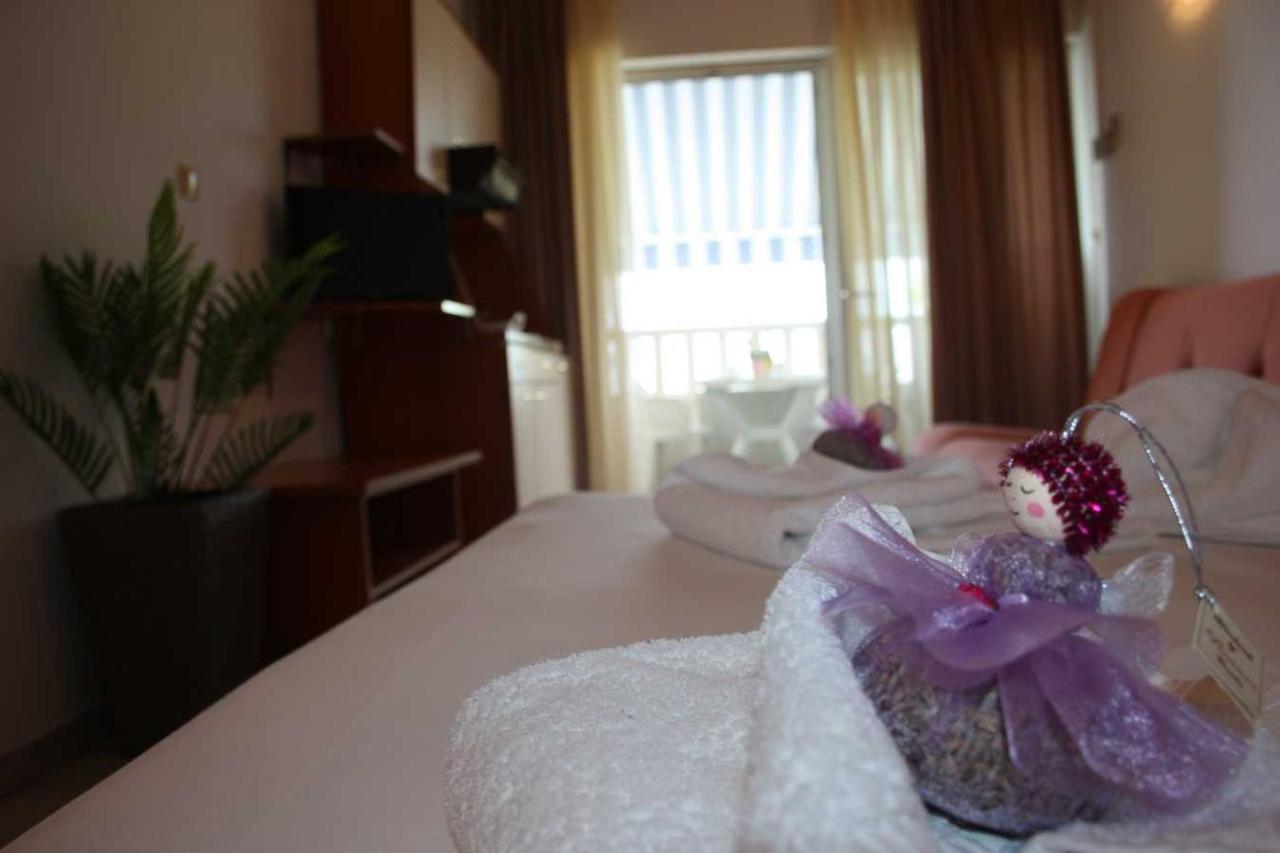 Villa Dvor Apartments Omis Ngoại thất bức ảnh